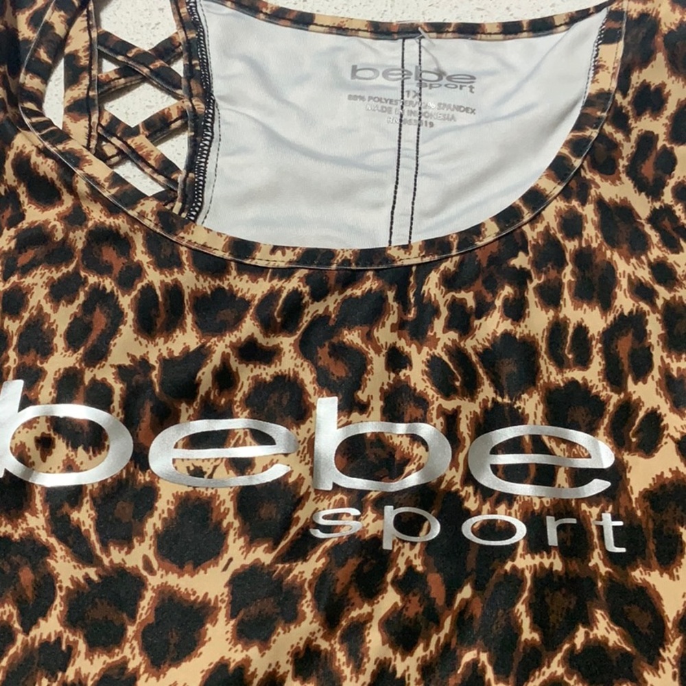 NWT BEBE ACTIVE TOP - Picture 2 of 6